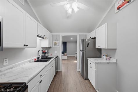 5599 Grove Avenue Mentor OH 44060