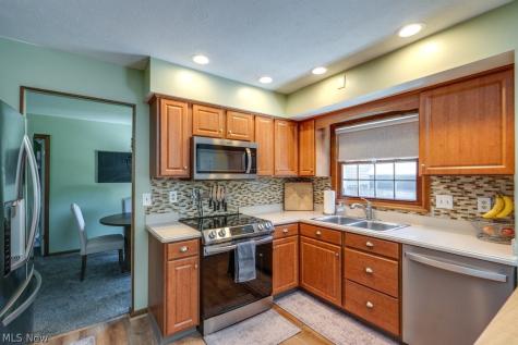 533 Louise Street Ravenna OH 44266