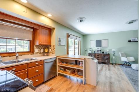533 Louise Street Ravenna OH 44266