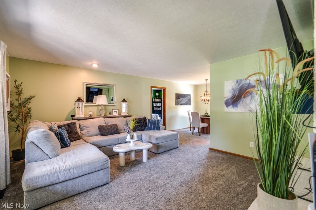 533 Louise Street Ravenna OH 44266