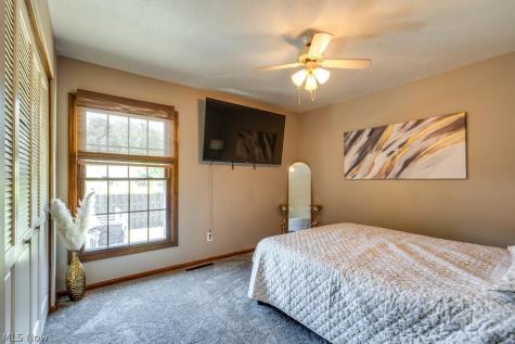 533 Louise Street Ravenna OH 44266