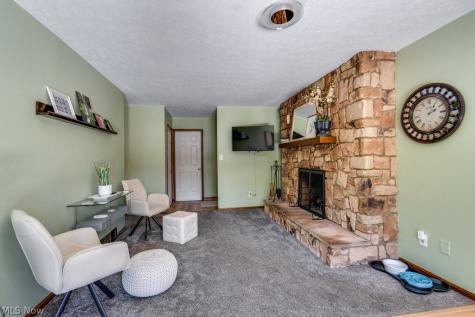 533 Louise Street Ravenna OH 44266