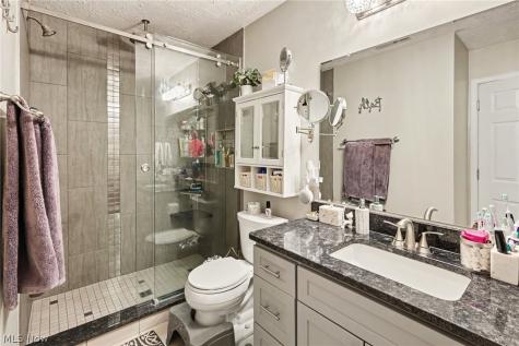 145 Vineyard Road Avon Lake OH 44012