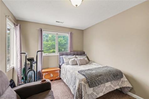 145 Vineyard Road Avon Lake OH 44012