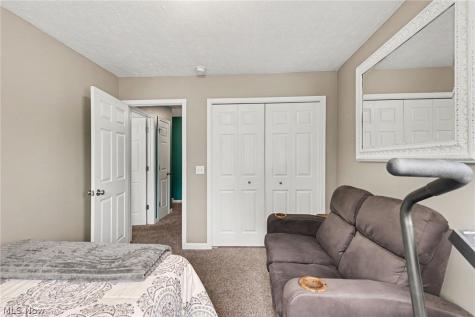 145 Vineyard Road Avon Lake OH 44012
