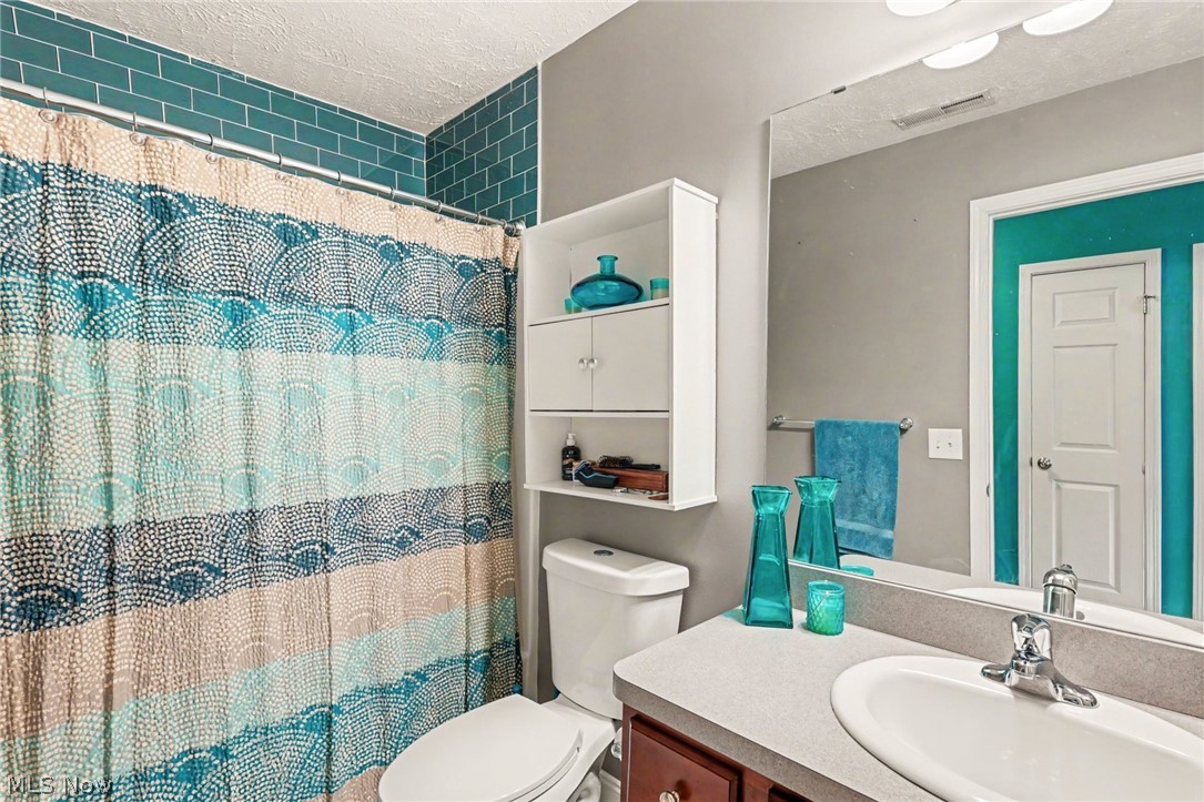 145 Vineyard Road Avon Lake OH 44012