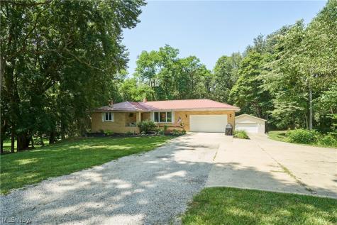 1865 Hartville Road Mogadore OH 44260