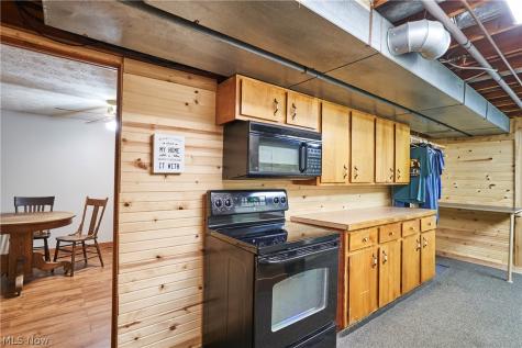 1865 Hartville Road Mogadore OH 44260