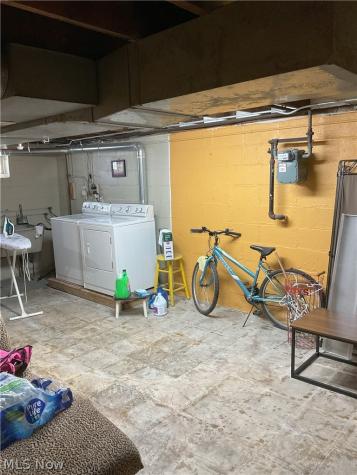 19409 Cherokee Avenue Cleveland OH 44119