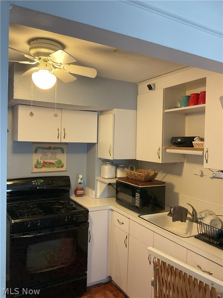 19409 Cherokee Avenue Cleveland OH 44119