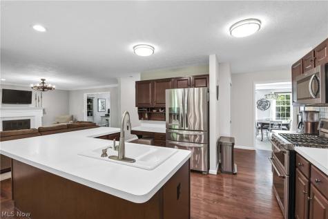 705 Lake Trail Aurora OH 44202