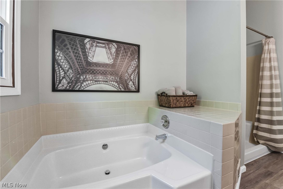 705 Lake Trail Aurora OH 44202