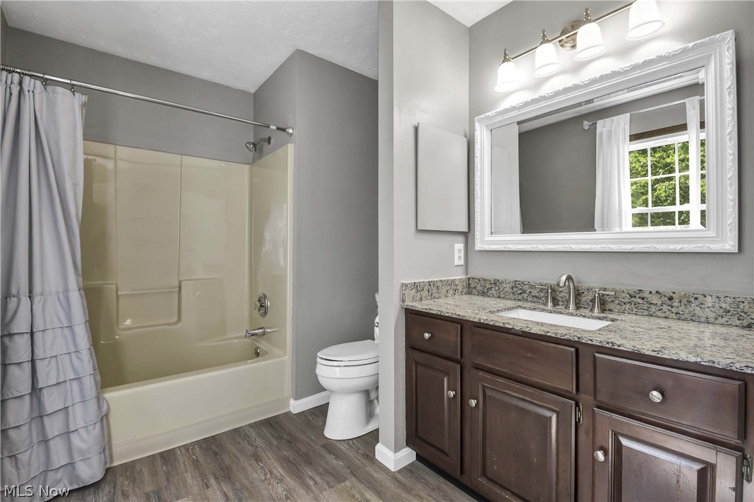 705 Lake Trail Aurora OH 44202