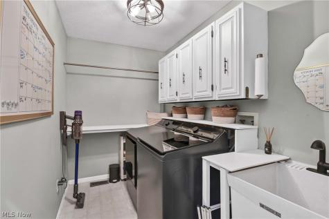 705 Lake Trail Aurora OH 44202