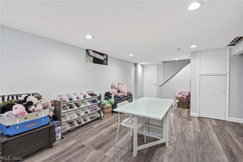 705 Lake Trail Aurora OH 44202