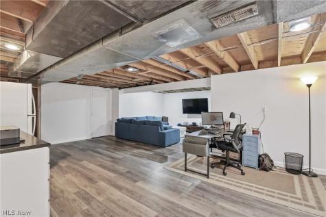705 Lake Trail Aurora OH 44202
