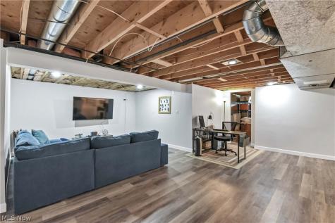 705 Lake Trail Aurora OH 44202