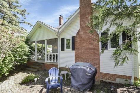 705 Lake Trail Aurora OH 44202