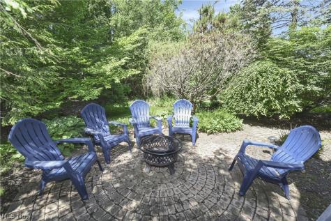 705 Lake Trail Aurora OH 44202