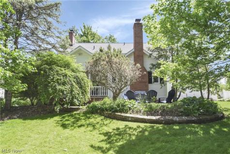 705 Lake Trail Aurora OH 44202