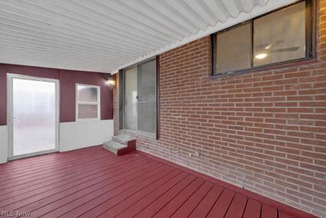 6377 Ledgebrook Drive Brook Park OH 44142