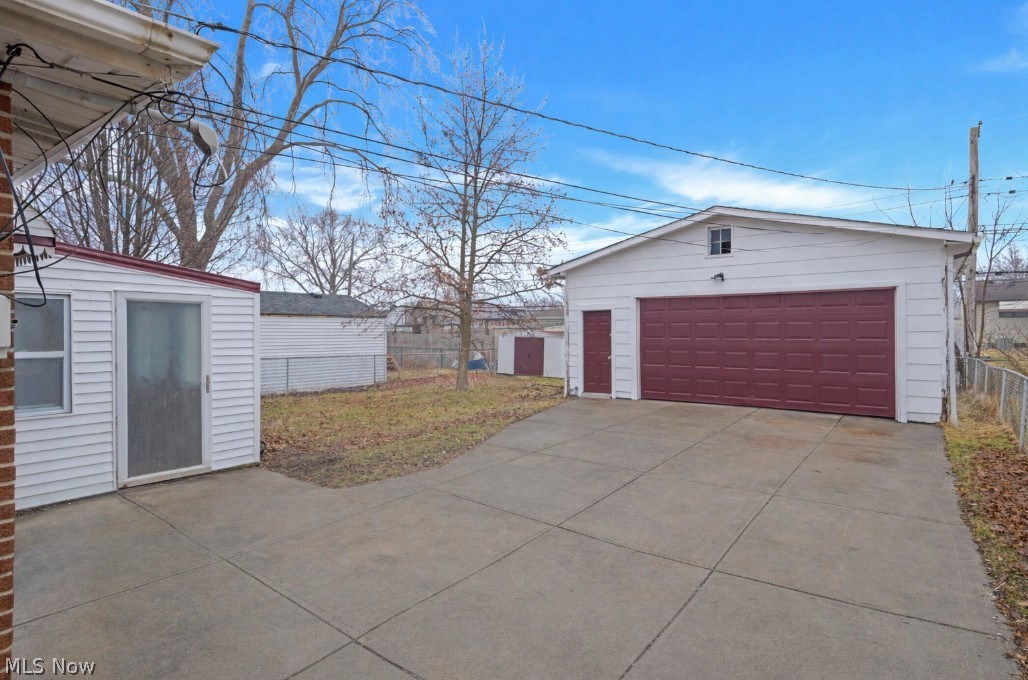 6377 Ledgebrook Drive Brook Park OH 44142