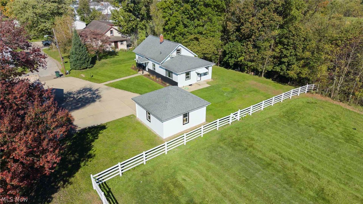 385 Jones Street Shreve OH 44676