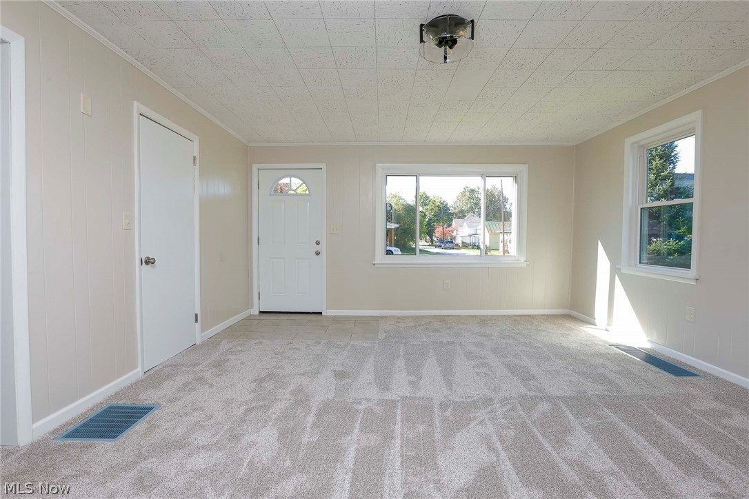 385 Jones Street Shreve OH 44676