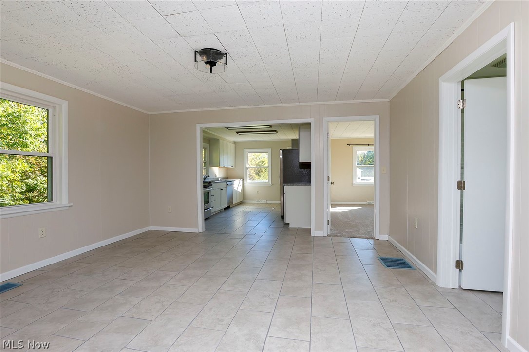 385 Jones Street Shreve OH 44676