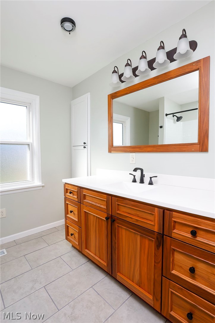 385 Jones Street Shreve OH 44676