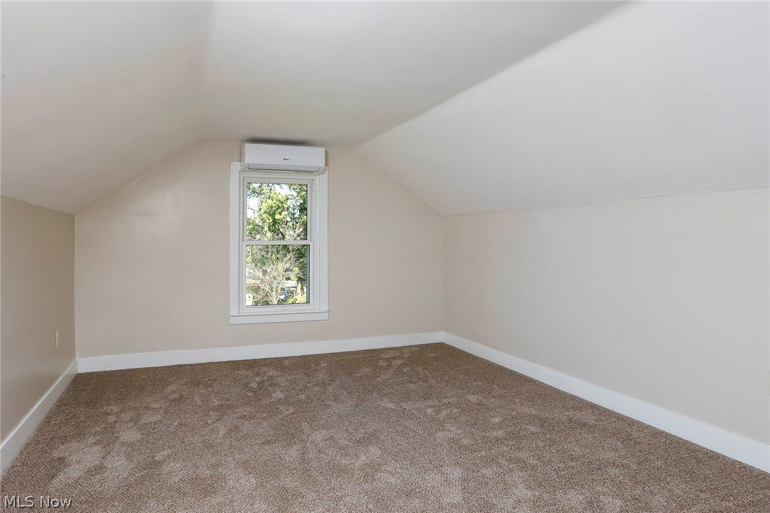385 Jones Street Shreve OH 44676