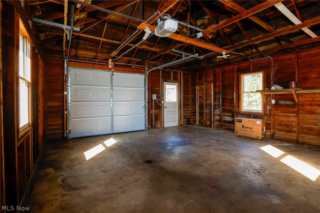 385 Jones Street Shreve OH 44676
