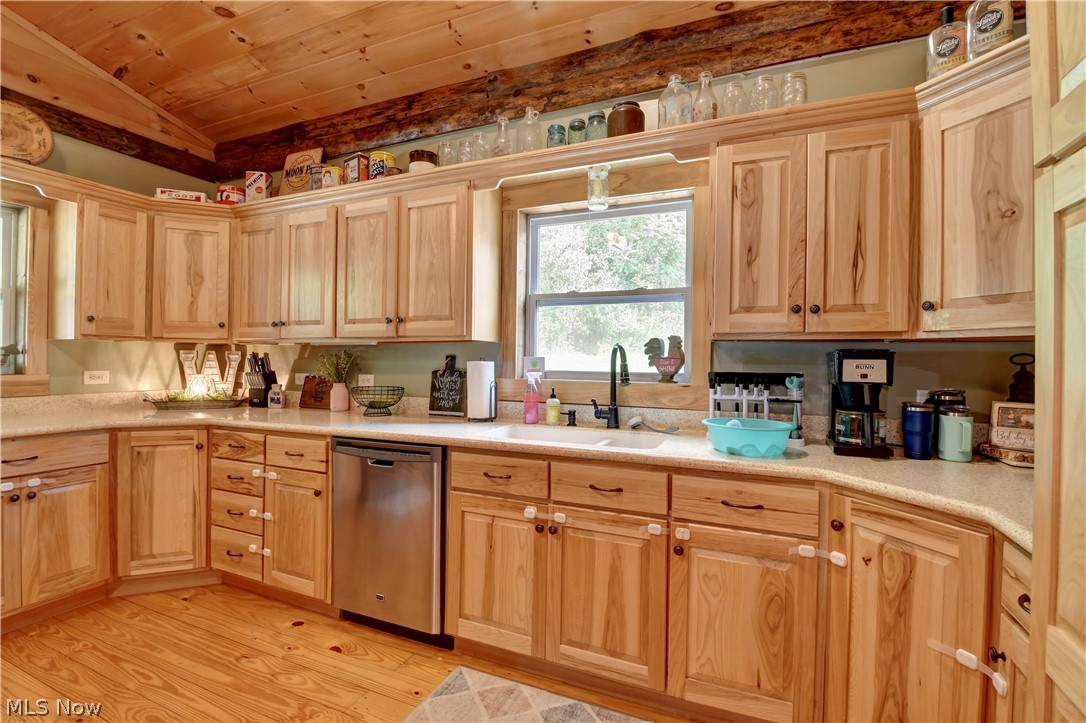10799 Seminary Road Kimbolton OH 43749
