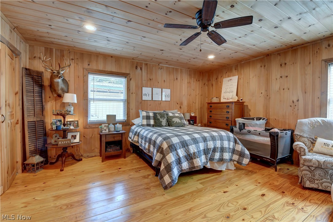 10799 Seminary Road Kimbolton OH 43749