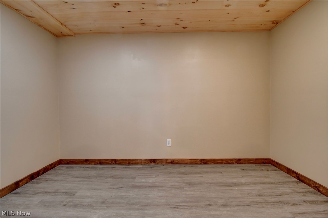 10799 Seminary Road Kimbolton OH 43749