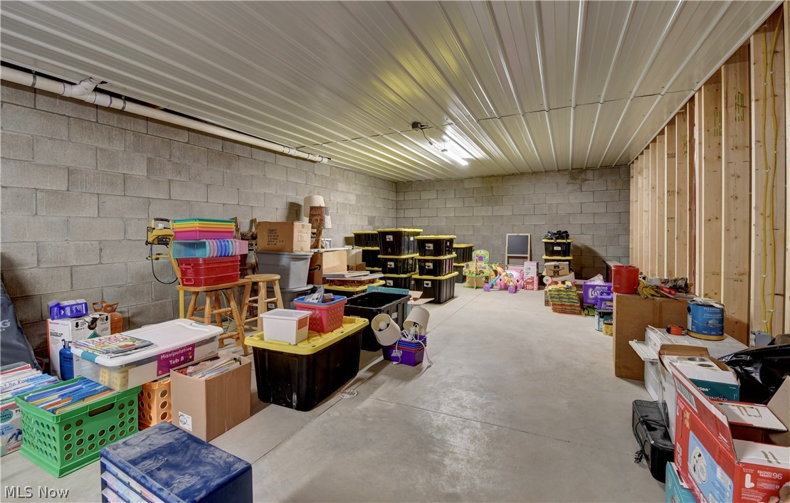 10799 Seminary Road Kimbolton OH 43749