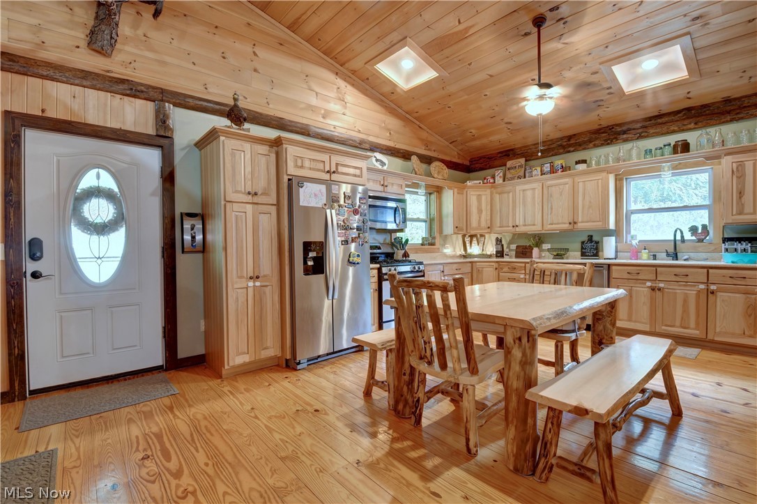 10799 Seminary Road Kimbolton OH 43749