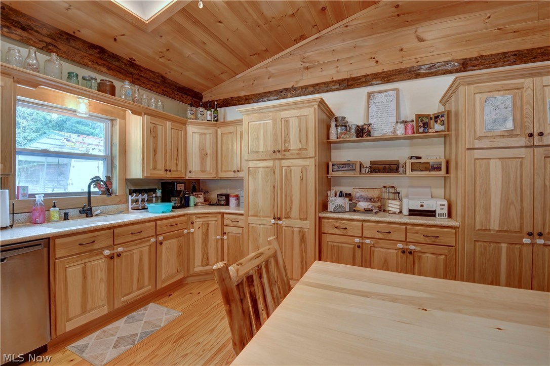 10799 Seminary Road Kimbolton OH 43749