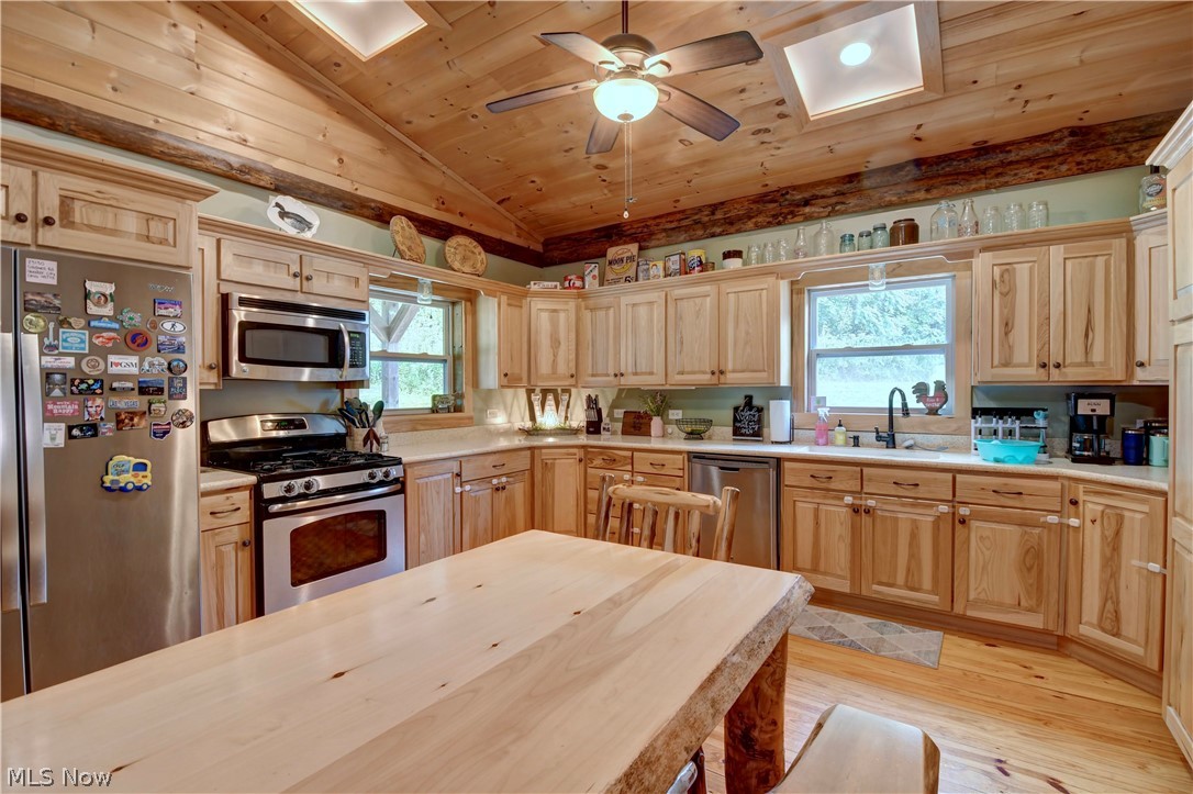 10799 Seminary Road Kimbolton OH 43749