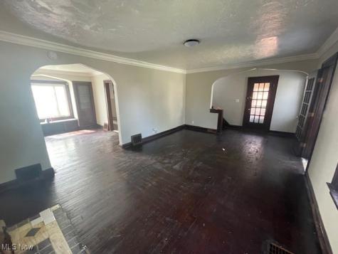 18402 Edgerton Road Cleveland OH 44119