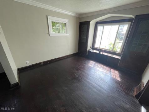 18402 Edgerton Road Cleveland OH 44119