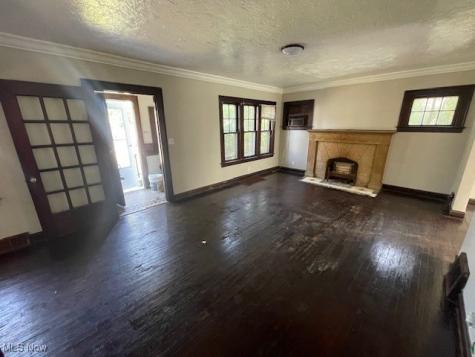 18402 Edgerton Road Cleveland OH 44119