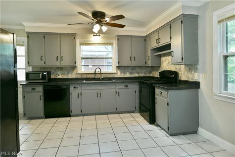 94 Jennette Drive Youngstown OH 44512
