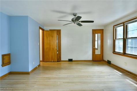 94 Jennette Drive Youngstown OH 44512