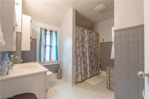 1504 Clark Avenue SW Canton OH 44706