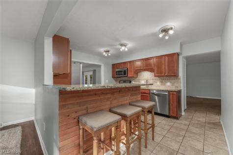318 Bellaire Road Avon Lake OH 44012