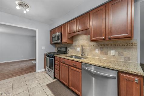 318 Bellaire Road Avon Lake OH 44012
