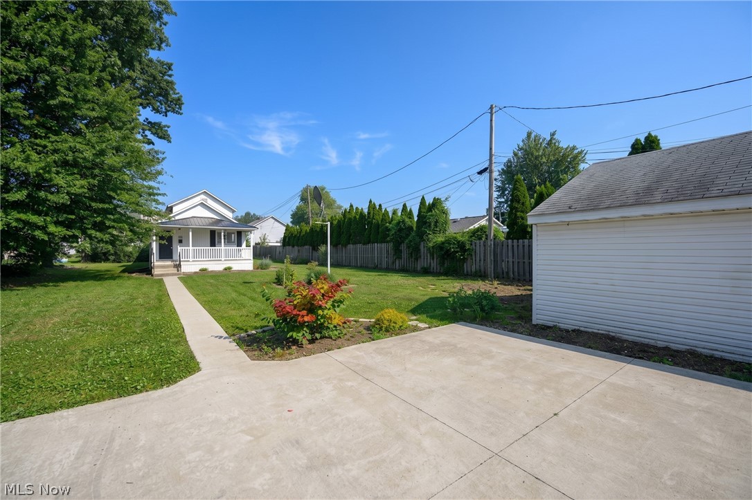 368 4th Drive NW New Philadelphia OH 44663