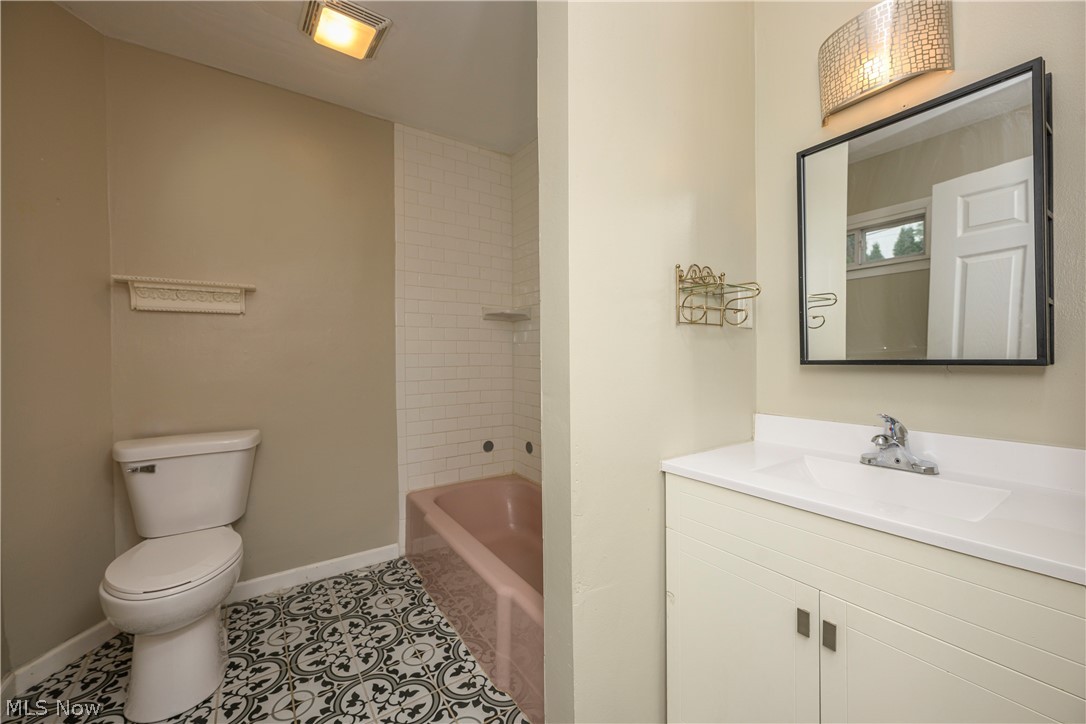 368 4th Drive NW New Philadelphia OH 44663