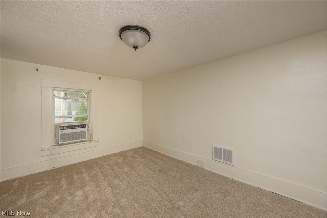 368 4th Drive NW New Philadelphia OH 44663